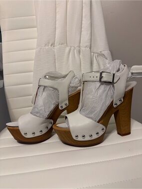 Gianni Bini White Leather Platform Sandals with Wood Block Heel